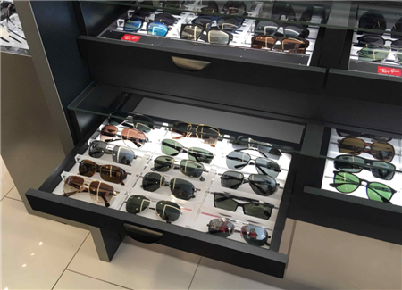 眼鏡專柜